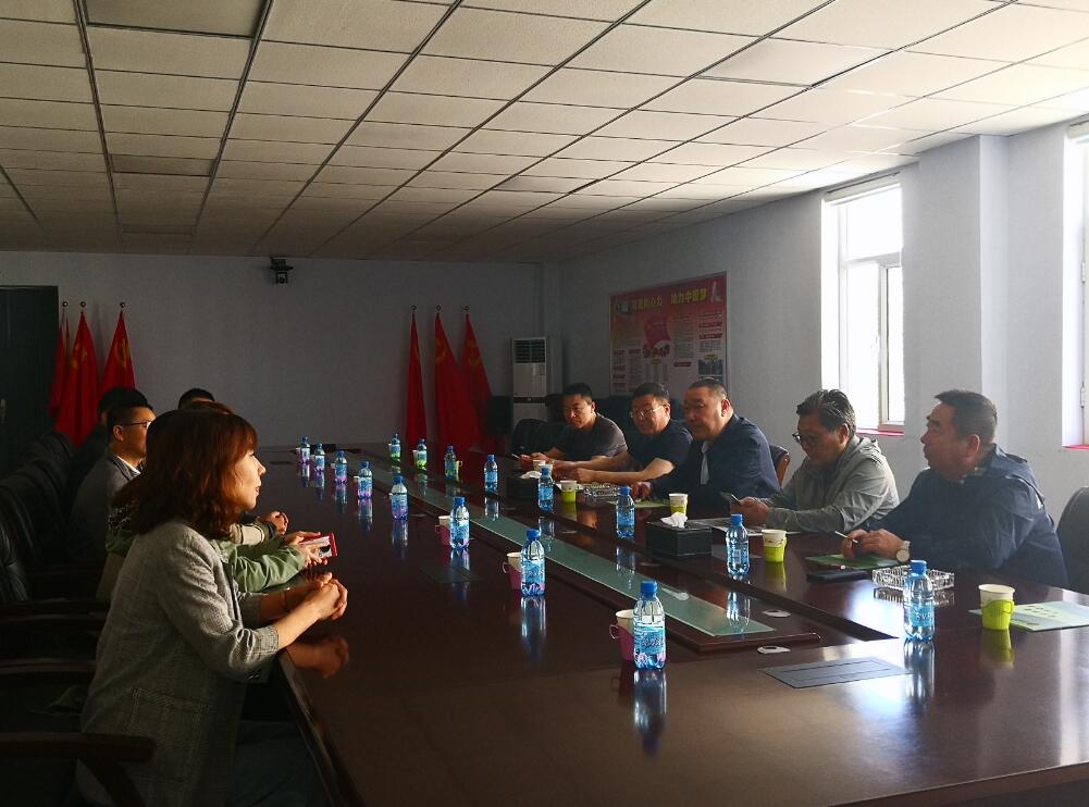 內(nèi)蒙古農(nóng)牧業(yè)產(chǎn)業(yè)化龍頭企業(yè)協(xié)會會長周勇到巴彥淖爾市部分會員單位學習調(diào)研